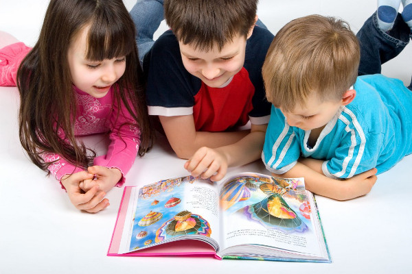 Време е да почетем книги в Международния ден на детската книга