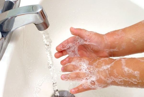Защо трябва да си мием ръцете?