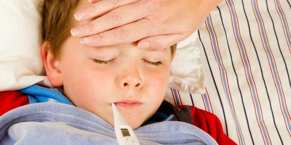 4 от най-често срещаните грешки, които родителите допускат, когато детето е болно